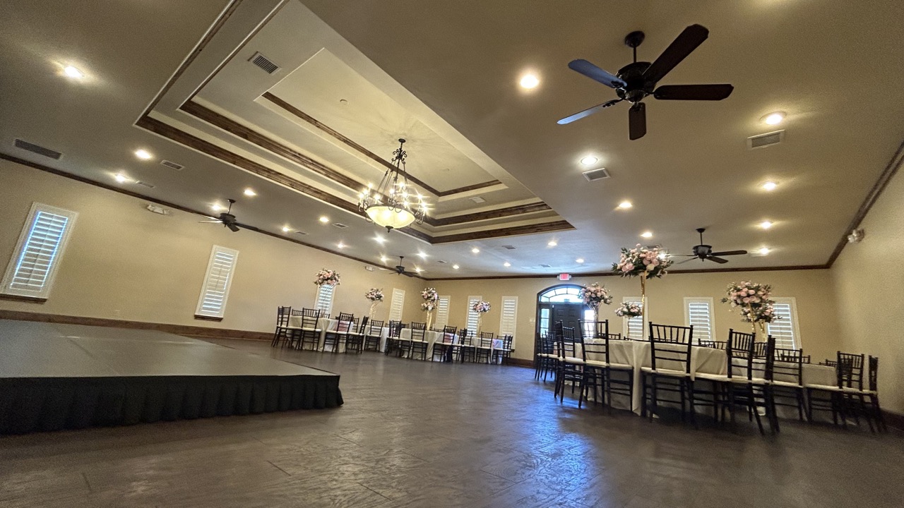 The Glitz Plano Image